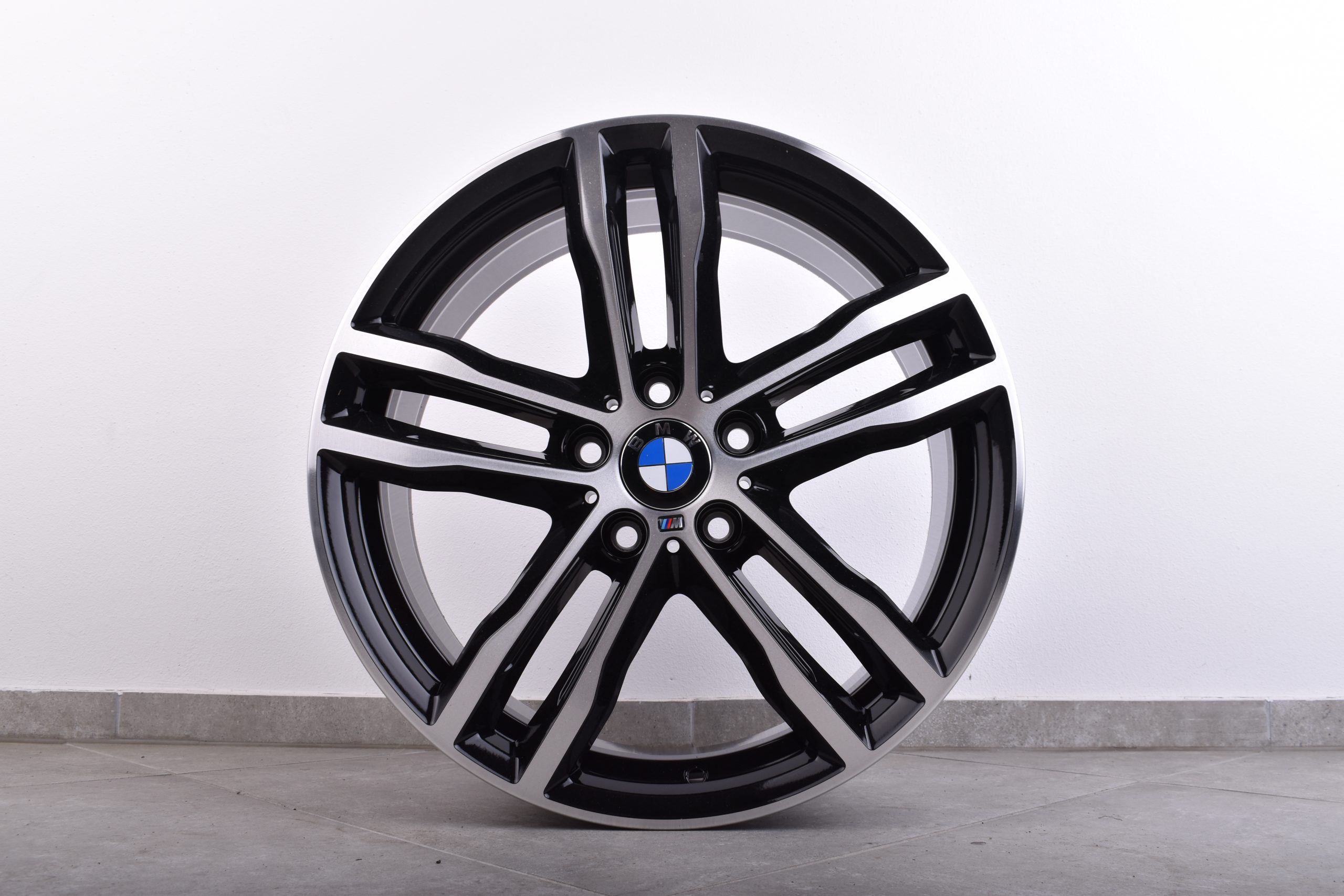 4x Originale BMW 3er F30 F31 4er F32 F33 F36 M704 19 Zoll Felgen 2 Originale_BMW_3er_F30_F31_4er_F32_F33_F36_M704_19_Zoll_Felgen