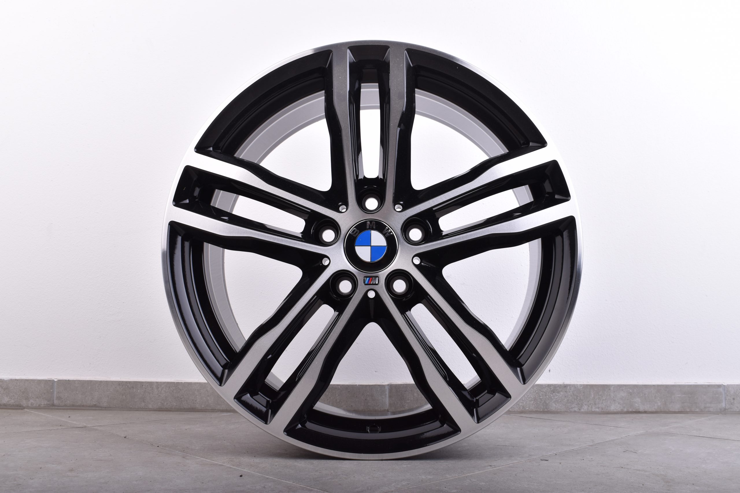4x Originale BMW 3er F30 F31 4er F32 F33 F36 M704 19 Zoll Felgen 4 Originale_BMW_3er_F30_F31_4er_F32_F33_F36_M704_19_Zoll_Felgen