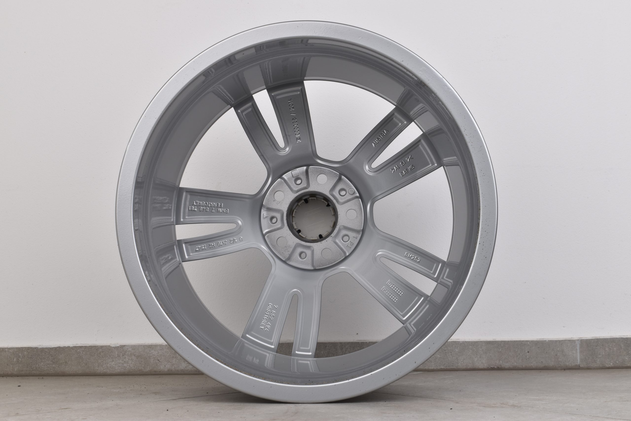 4x Original BMW 3er F30 F31 4er F32 F33 4er F36 19 Zoll" M442 Felgen - Silber 7 4x Original BMW 3er F30 F31 4er F32 F33 4er F36 19 Zoll" M442 Felgen - Silber – Bild 7