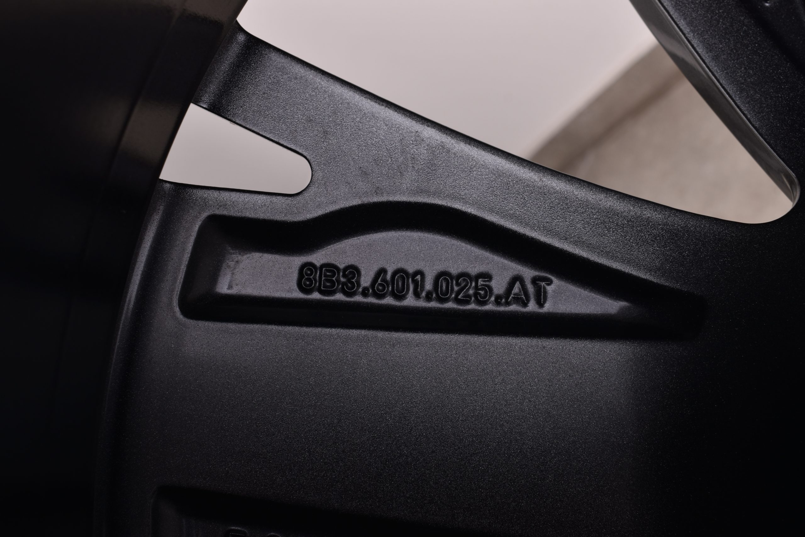 4x Original Audi A5 S5 B10 19 Zoll Felgen/Räder 8B3601025AT 8 4x Original Audi A5 S5 B10 19 Zoll Felgen/Räder 8B3601025AT – Bild 8