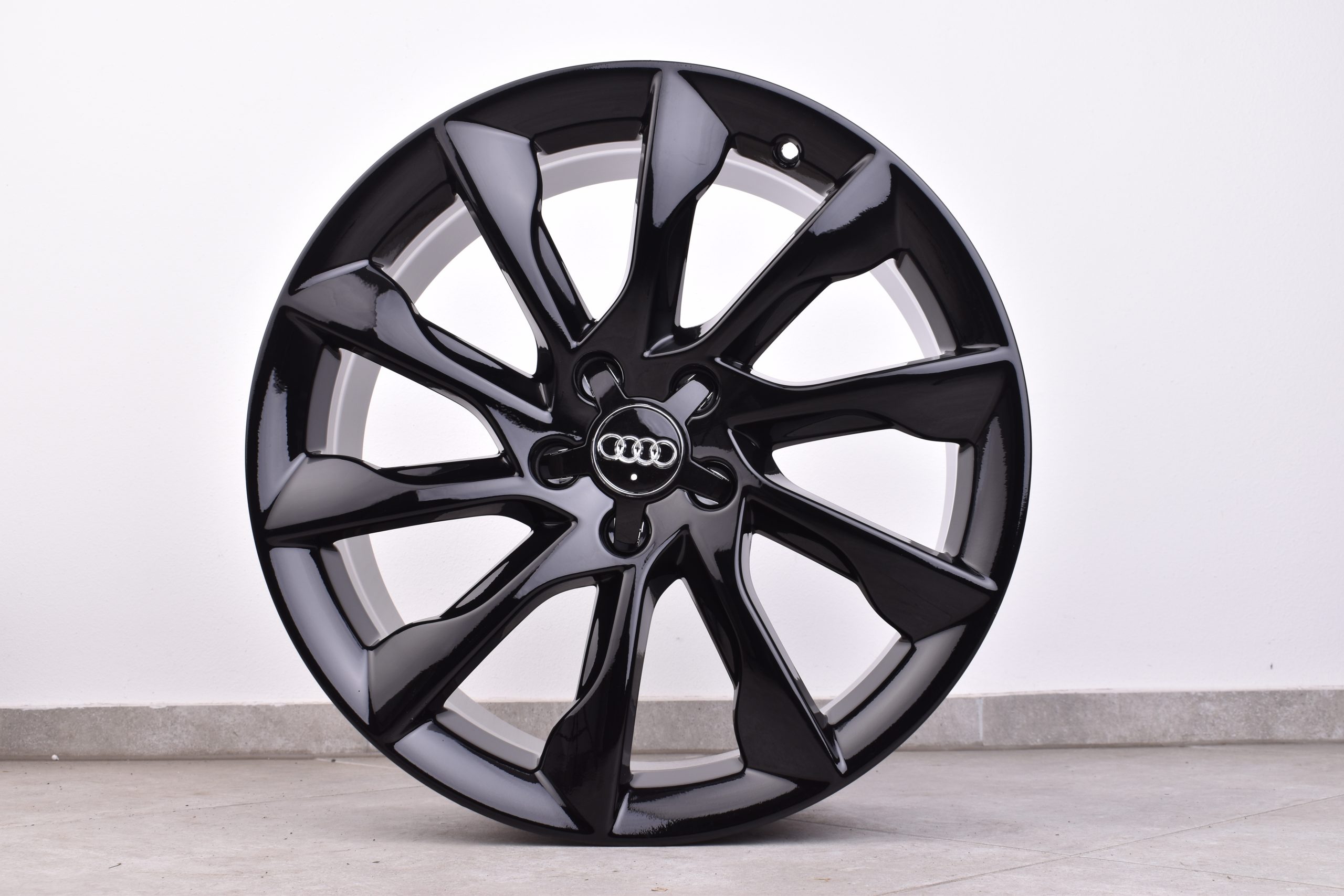 4x Original Audi A5 S5 8T 19 Zoll Felgen / 10-Speichen / Schwarz 2 Original_Audi_A5_S5_8T_19_Zoll_10_Speichen_Felgen_Schwarz