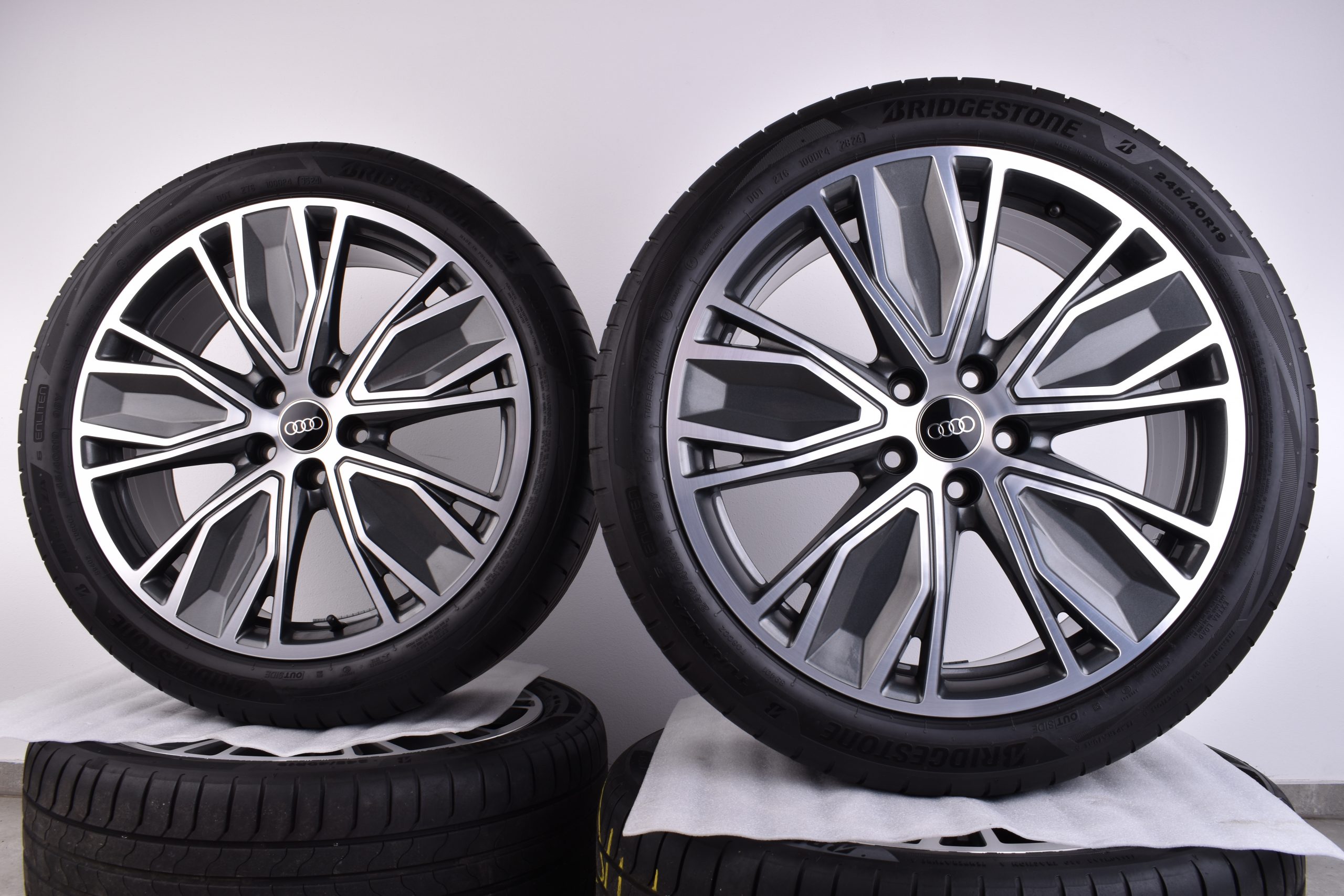 4x Original Audi A5 S5 B10 19 Zoll Felgen/Räder 8B3601025AT 1 Originale Audi A5 B10 19 Zoll Räder kaufen | OEM Audi Felgen