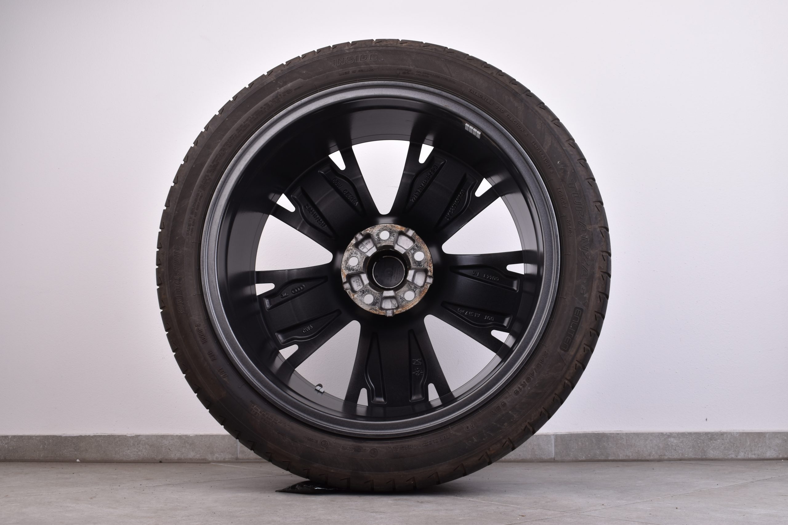 4x Original Audi A5 S5 B10 19 Zoll Felgen/Räder 8B3601025AT 7 4x Original Audi A5 S5 B10 19 Zoll Felgen/Räder 8B3601025AT – Bild 7