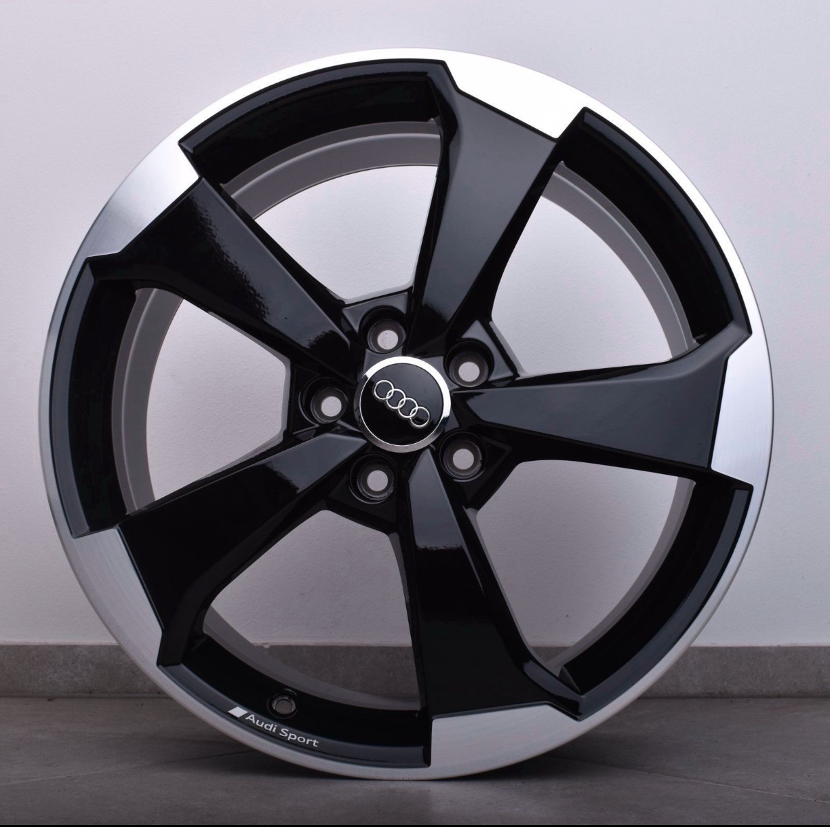 Original Audi A3 S3 RS3 8V 8Y 19 Zoll Rotor Alufelgen 3 Original Audi A3 S3 RS3 8V 8Y 19 Zoll Rotor Alufelgen – Bild 3