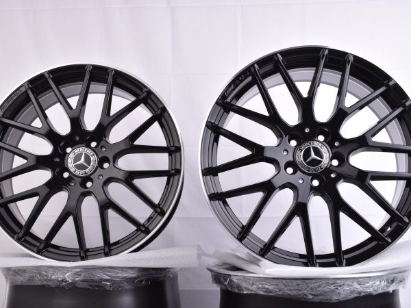 Original Mercedes A45 CLA45 AMG 19 Zoll Felgen 8J ET48 A1764010900