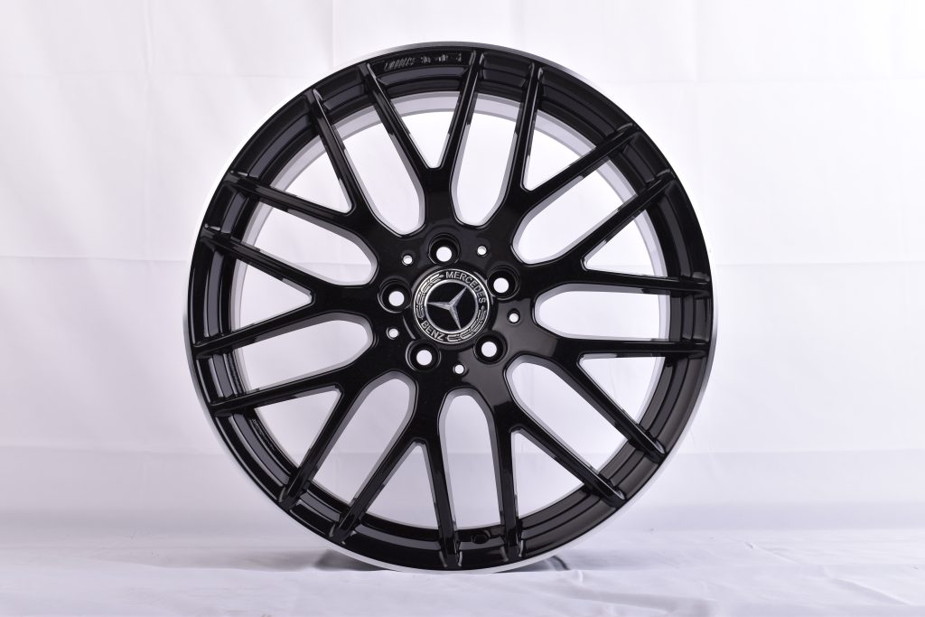 Original Mercedes A45 CLA45 AMG 19 Zoll Felgen 8J ET48 A1764010900 – Ansicht 2