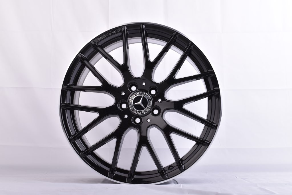 Original Mercedes A45 CLA45 AMG 19 Zoll Felgen 8J ET48 A1764010900 – Ansicht 4