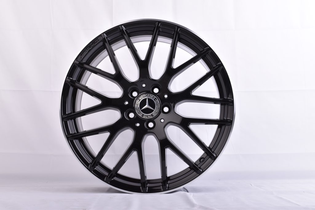 Original Mercedes A45 CLA45 AMG 19 Zoll Felgen 8J ET48 A1764010900 – Ansicht 5