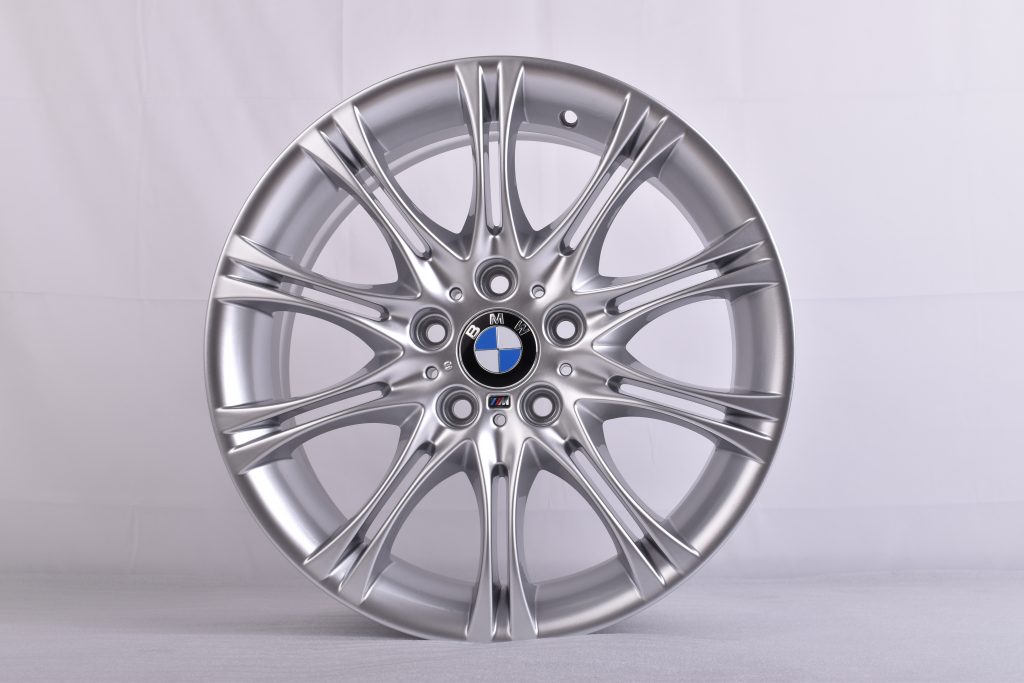 Original BMW 3er E46 Z4 E85 18 Zoll Styling 135 M Felgen Dekorsilber – Ansicht 2