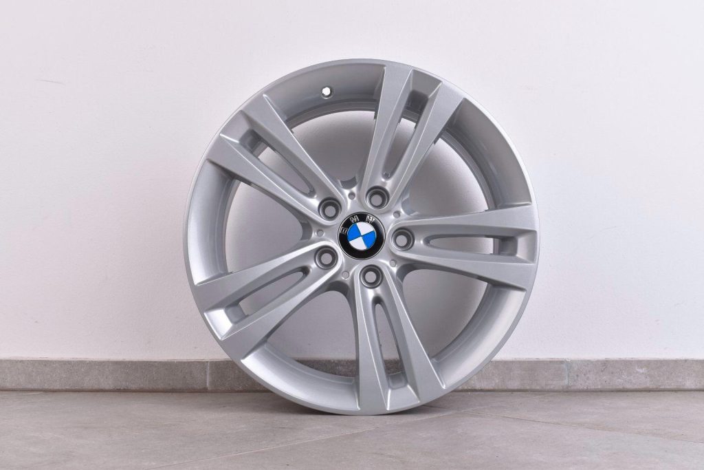 Original BMW 3er 4er F30 F31 F32 F33 F36 18 Zoll Styling 397 Felgen Silber – Ansicht 5