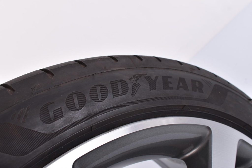 Original Mercedes C Klasse W205 S205 C205 18 Zoll Sommerräder Goodyear inkl. RDKS – Ansicht 9