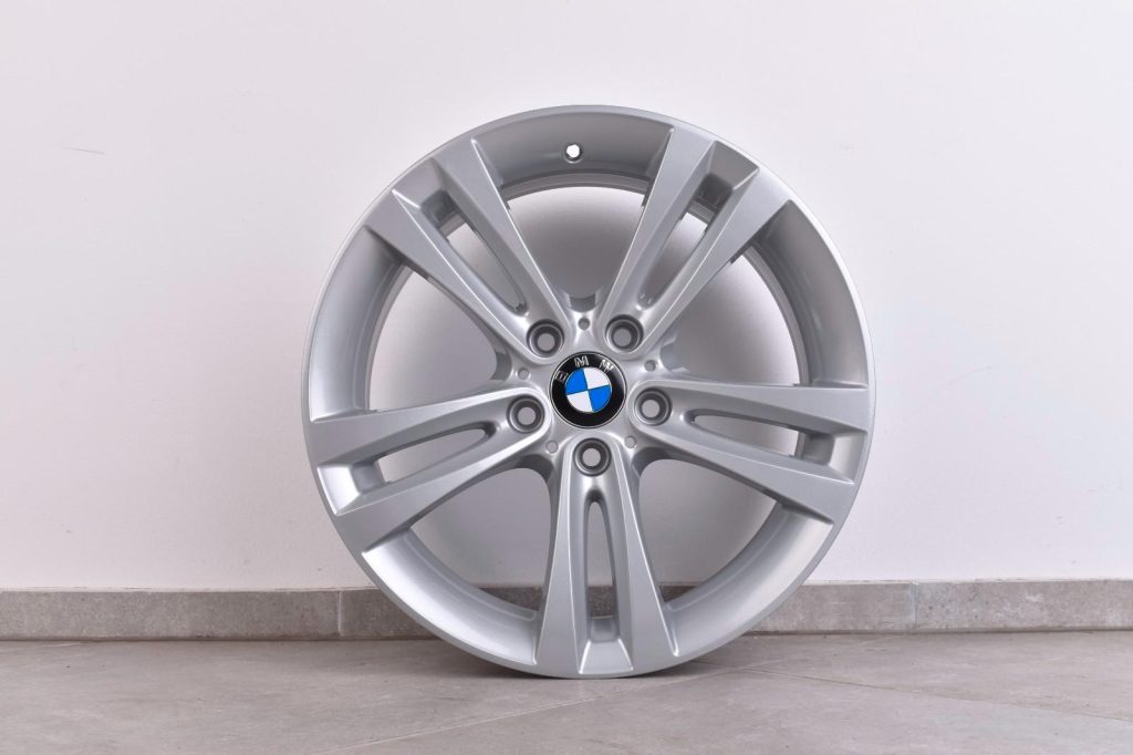 Original BMW 3er 4er F30 F31 F32 F33 F36 18 Zoll Styling 397 Felgen Silber – Ansicht 4